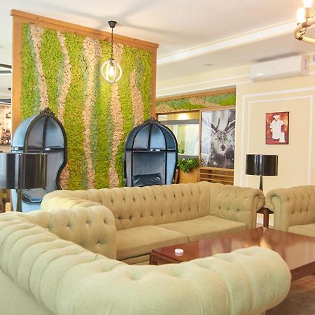 Green Which Hotel Петропавловск Екстериор снимка