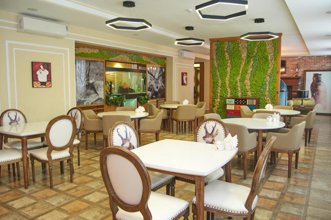 Green Which Hotel Петропавловск Екстериор снимка