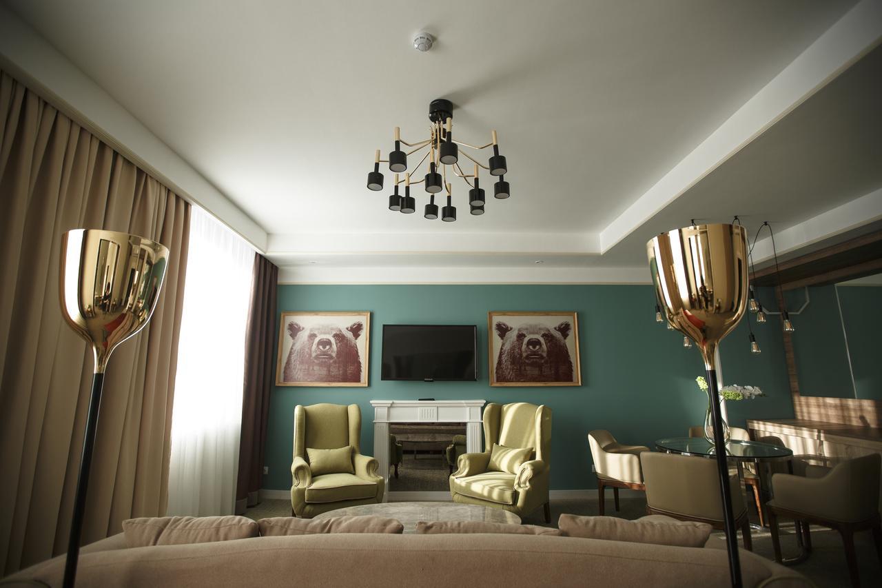 Green Which Hotel Петропавловск Екстериор снимка